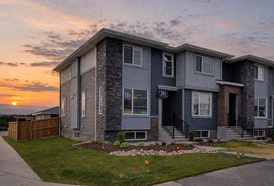189 Cobblestone Gate Ext 560x380
